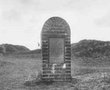 De Boers Grabstein auf einer alten Postkarte